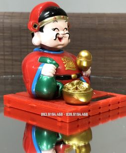 thần tài đế vuông năng lượng mặt trời tự động gật đầu