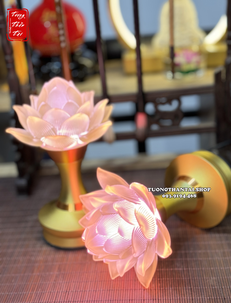 Đèn thờ cúng lưu ly hoa sen nở 3 tầng đổi màu