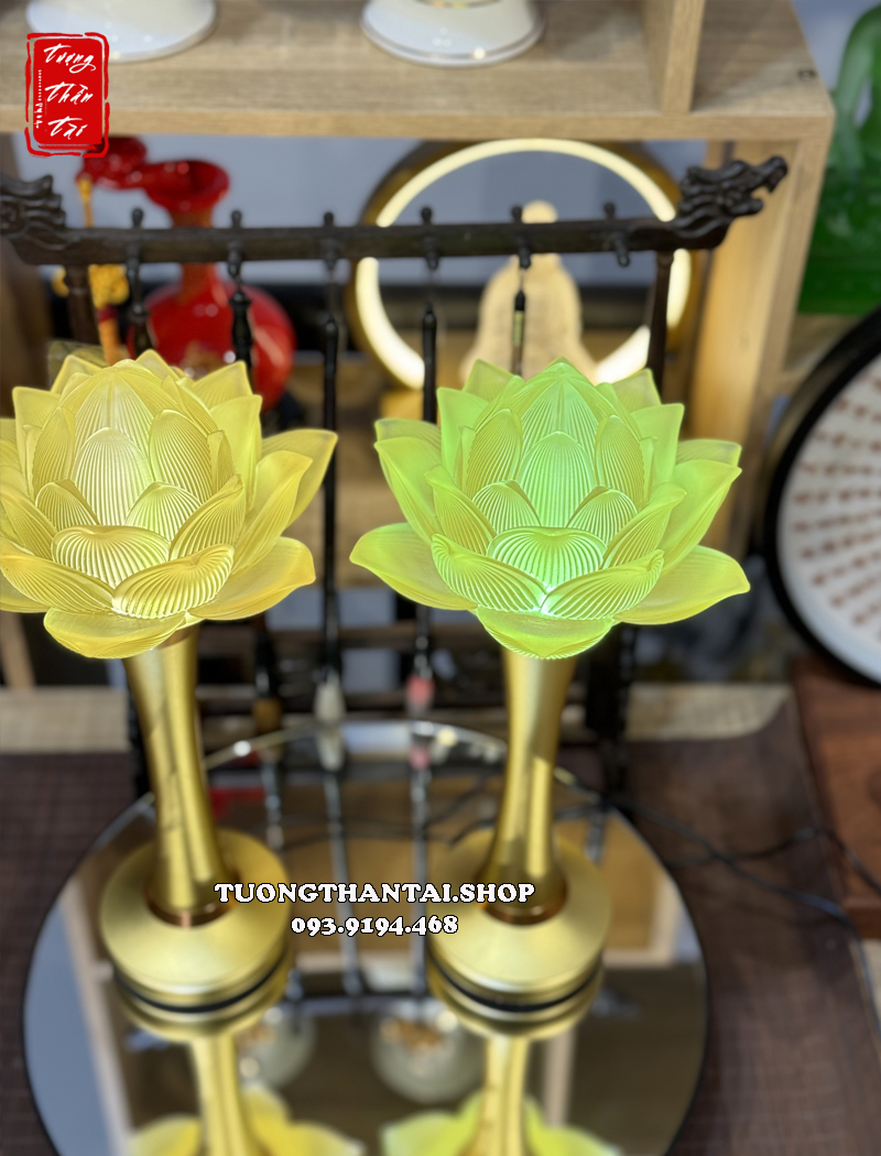 Đèn thờ cúng lưu ly hoa sen nở 3 tầng đổi màu