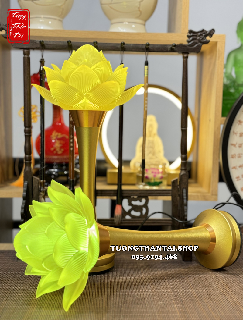 Đèn thờ cúng lưu ly hoa sen nở 3 tầng đổi màu