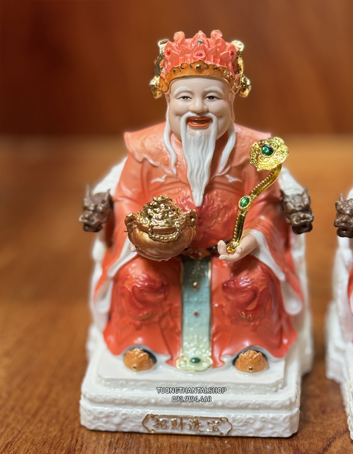 tượng thần tài thổ địa gấm đỏ ghế rồng